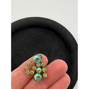 Vtg. 1950s Austrian Crystal Aurora Borealis AB Clip-On Earrings Peridot Green